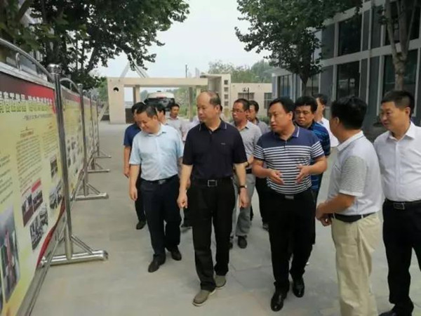 �����µ����ص��л��㵳������